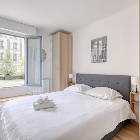 Branded New 4 Bdrs Flat - Huge Terrace - Prime Loc Parigi