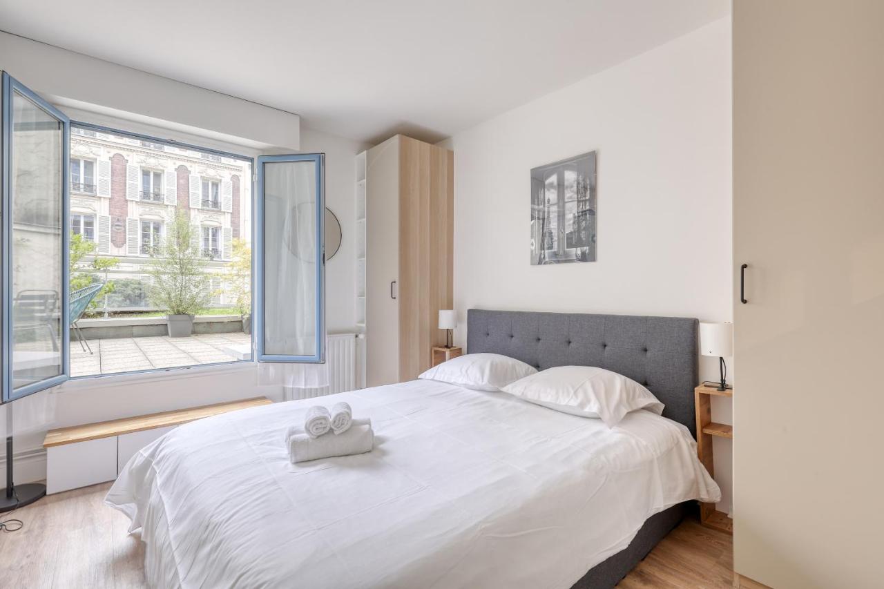 Branded New 4 Bdrs Flat - Huge Terrace - Prime Loc Paris